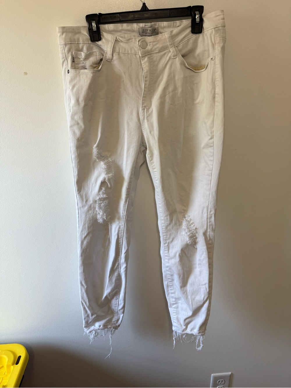 Judy Blue White Distressed Skinny Jeans